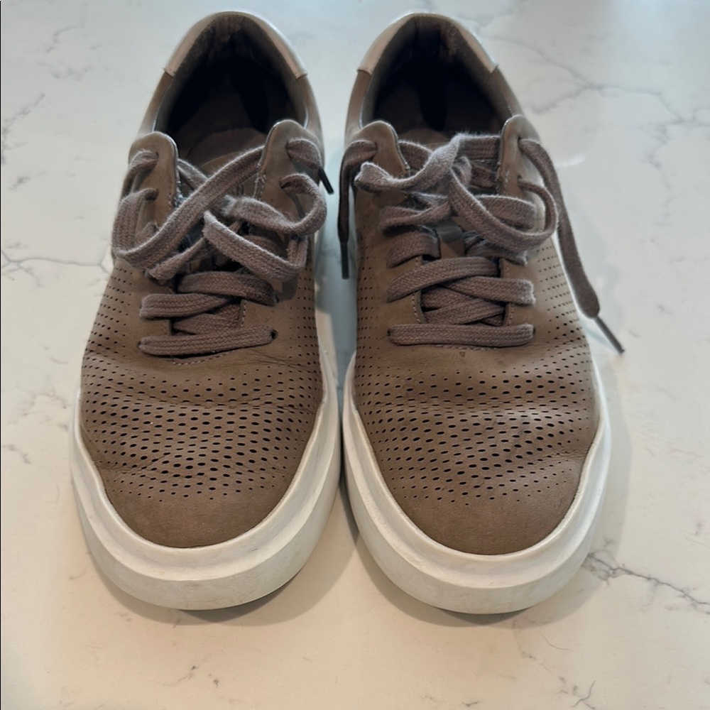 Cole Haan grand series shoe, size 8.5
